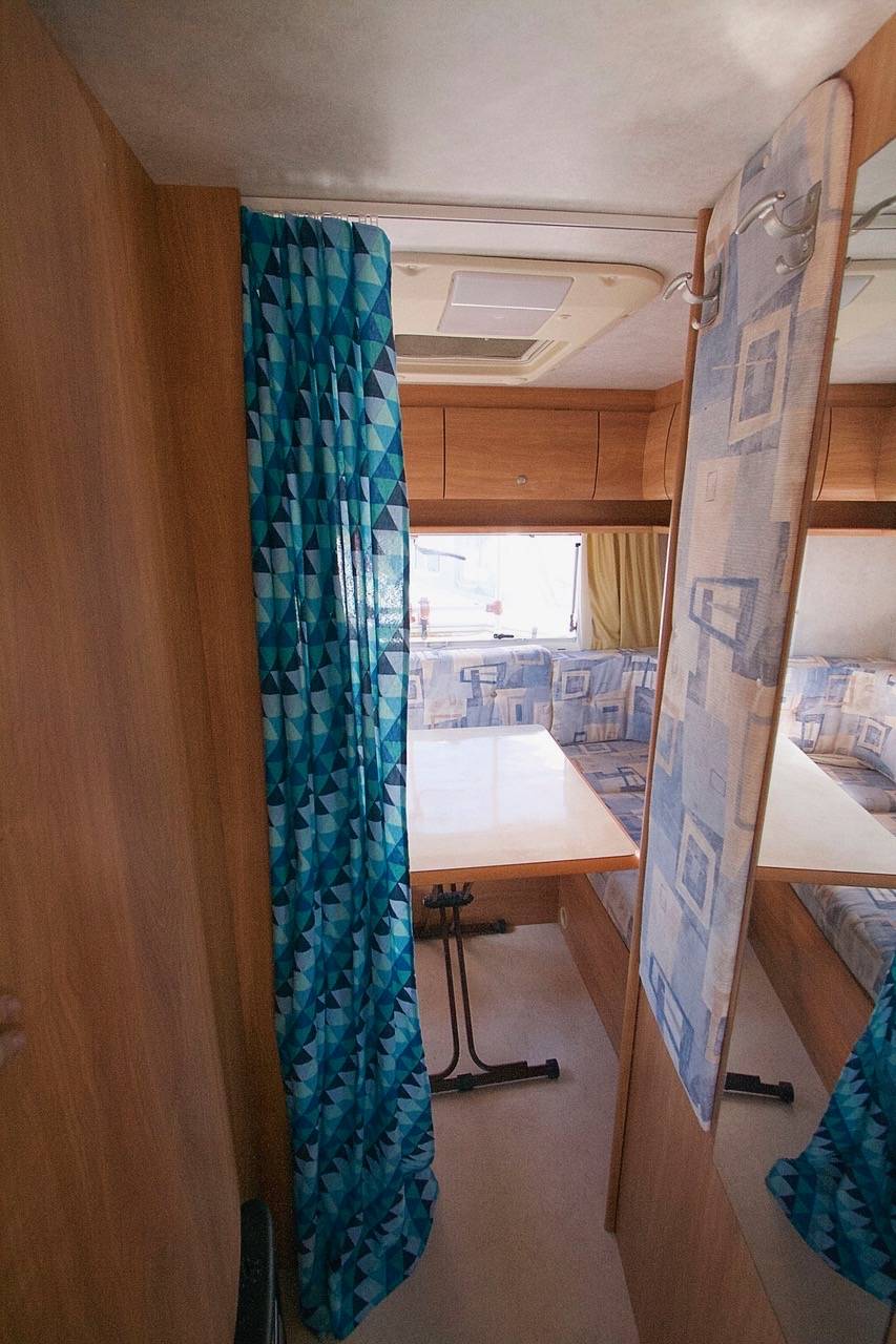 Vente Camping-car capucine occasion, 5 places, Mercedes, boite auto, Rimor Super Brig 727, à Roques, proche de Toulouse (31)