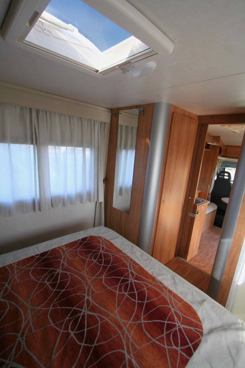 Camping-car profilé d’occasion, lit central, 3 couchages, Rimor Katamarano 69P, à Roques proche de Toulouse (31)