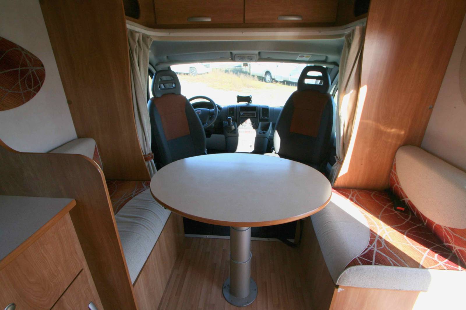 Camping-car profilé d’occasion, lit central, 3 couchages, Rimor Katamarano 69P, à Roques proche de Toulouse (31)