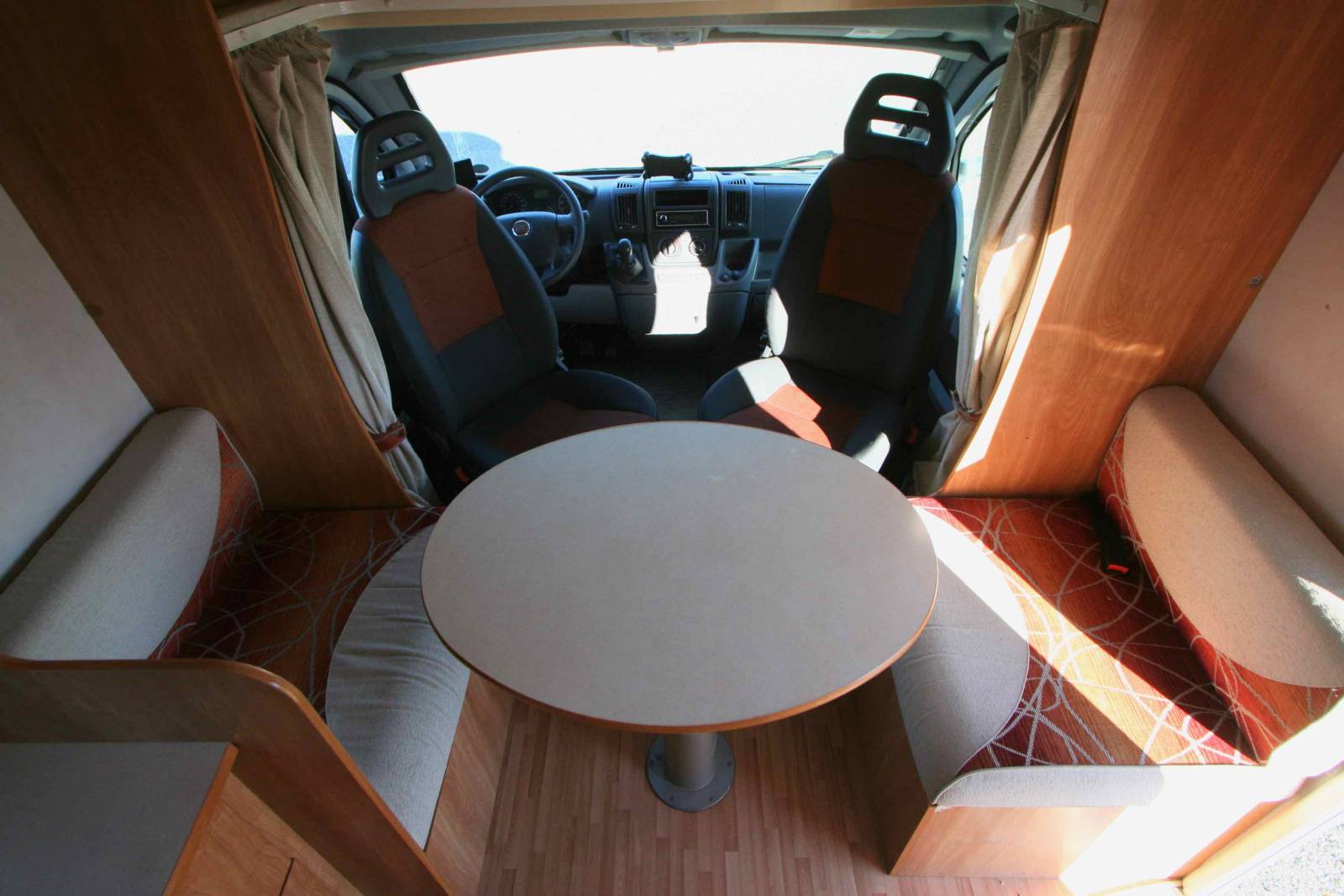 Vend Camping-car profilé d’occasion, lit central, 3 couchages, Rimor Katamarano 69P, à Roques proche de Toulouse (31)