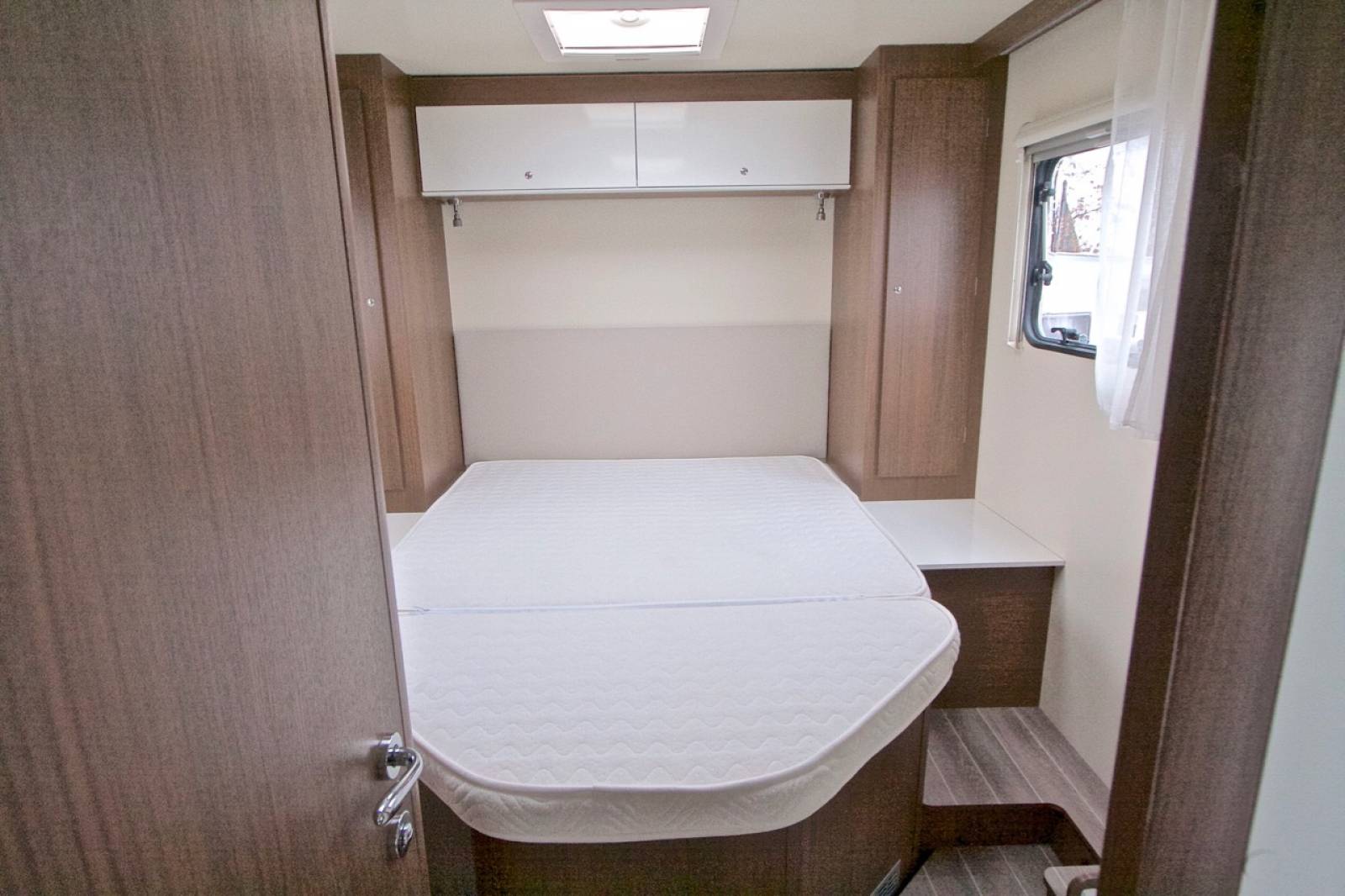 Achat Camping-car profilé d'occasion lit central, 4 couchages, Roller team Kronos 263 TL, à Roques près Toulouse (31)