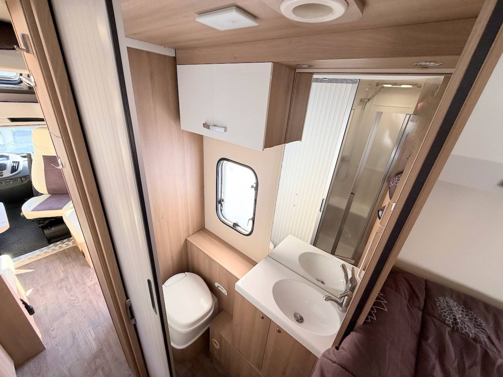 Achat Camping-car profilé occasion, lits jumeaux, lit de pavillon, 5 places carte grise et couchages, Roller team Kronos 284 TL, à Roques proche de Toulouse (31)