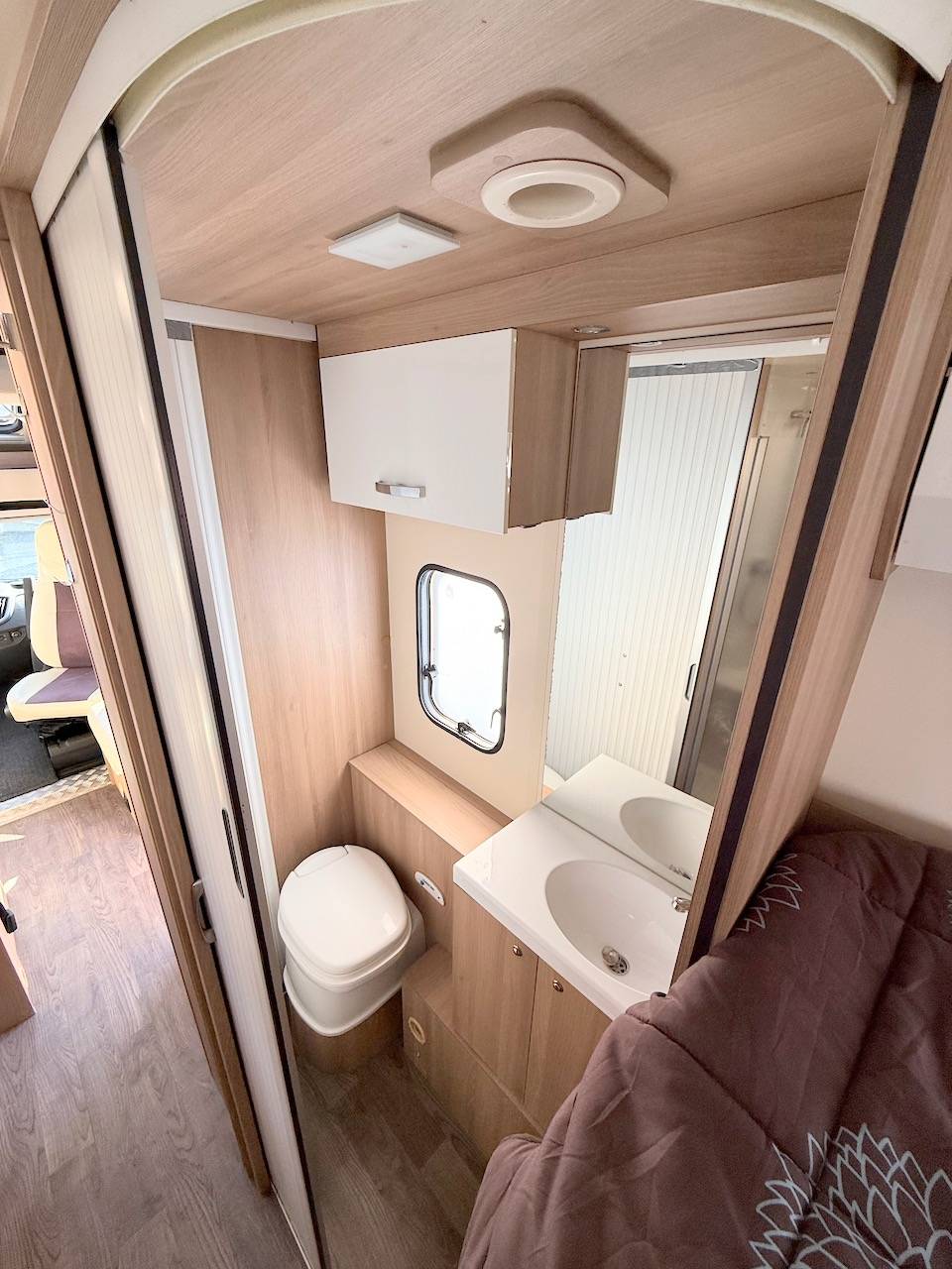 Vend Camping-car profilé occasion, lits jumeaux, lit de pavillon, 5 places carte grise et couchages, Roller team Kronos 284 TL, à Roques proche de Toulouse (31)