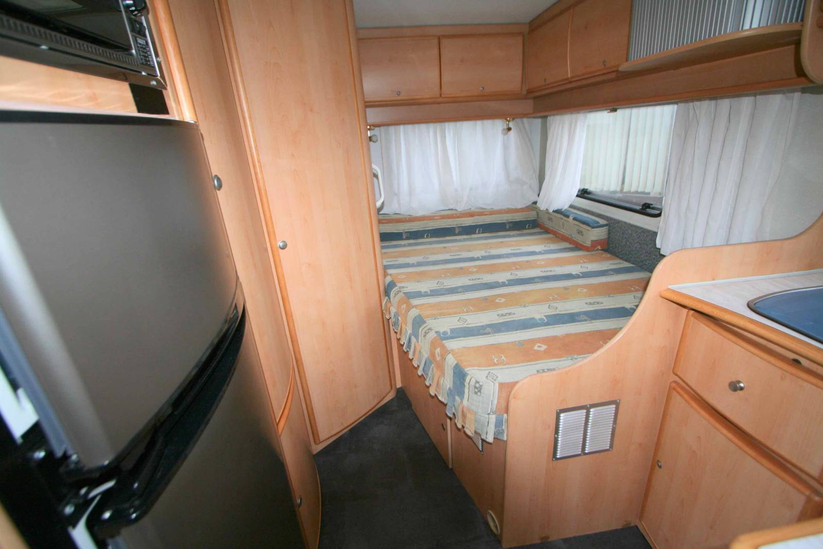 Camping-car profilé occasion, lit à la française, moins de 7m, SEA P210, chez Vacances et Loisirs à Roques Proche de Toulouse (31)