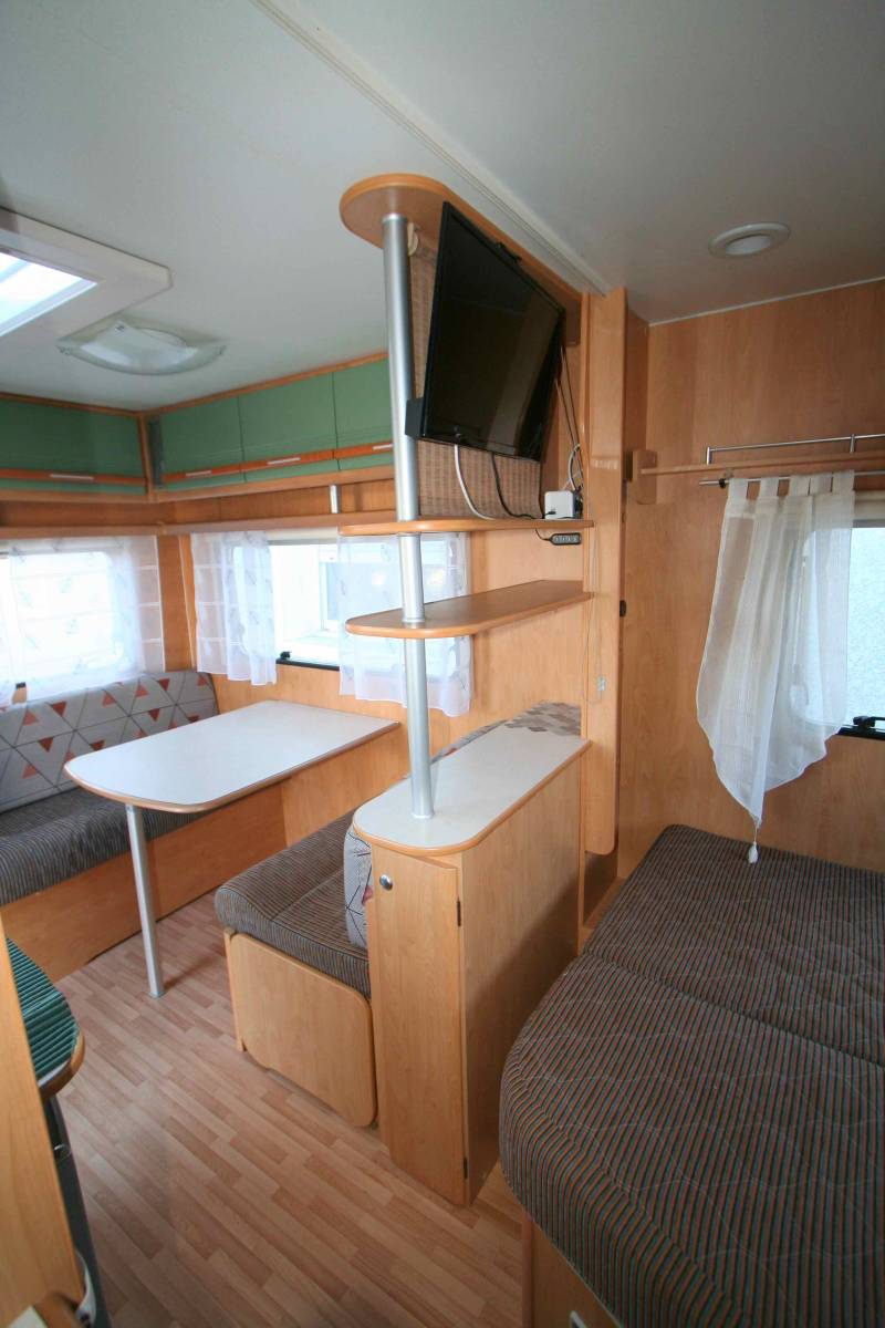 Vend Caravane occasion 4 couchages, lit à la française, Sterckeman 400 CP Evolution Confort, proche de Toulouse (31)