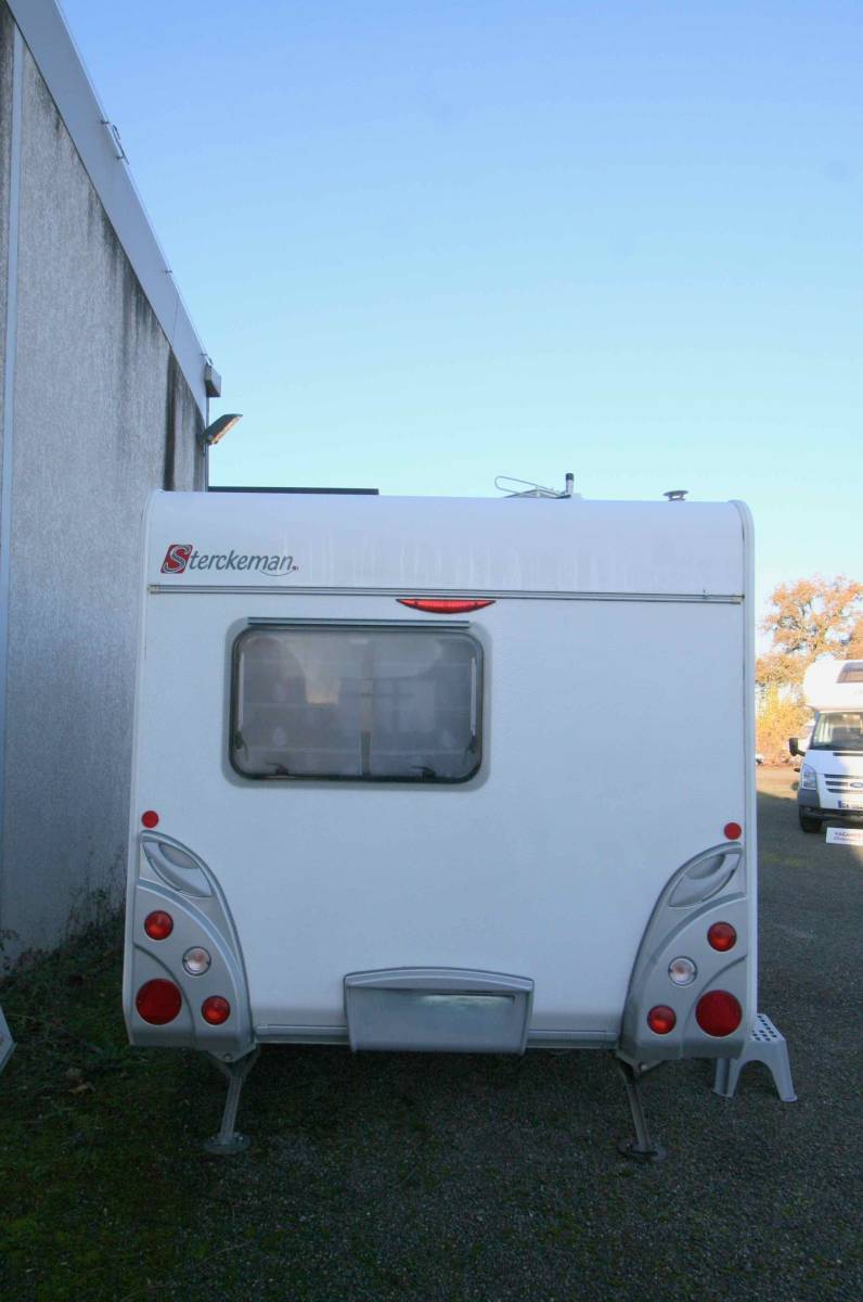 Vend Caravane occasion 4 couchages, lit à la française, Sterckeman 400 CP Evolution Confort, proche de Toulouse (31)
