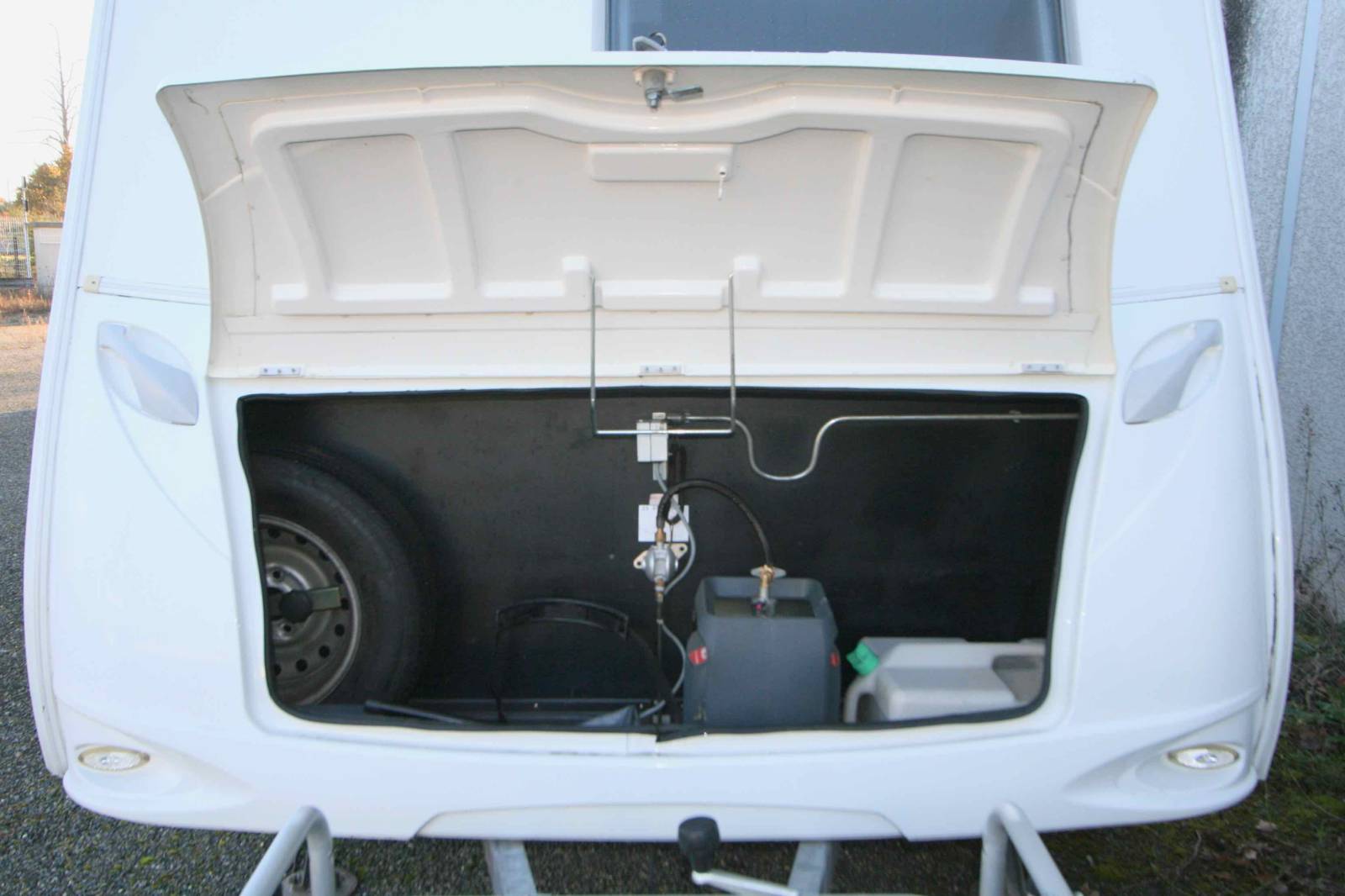 Vend Caravane occasion 4 couchages, lit à la française, Sterckeman 400 CP Evolution Confort, proche de Toulouse (31)