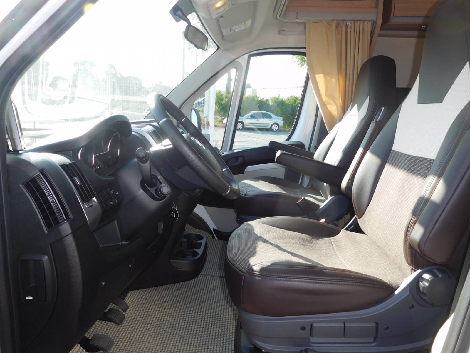 Camping-car occasion Sunlight T69L  vacances et loisirs roques