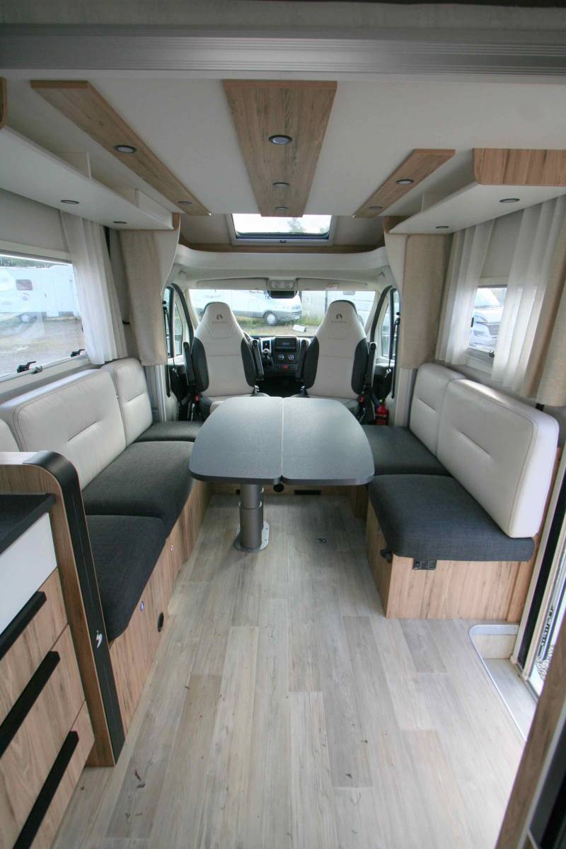 Camping-car profilé occasion, Maxi salon face à face ,4 places, Bavaria T696D, 7m, à Roques, proche de Toulouse (31)