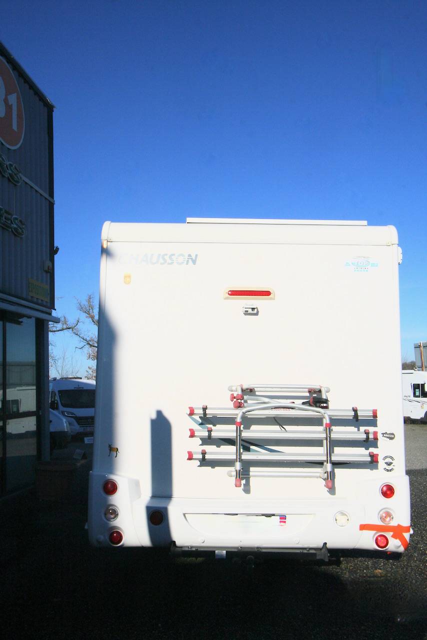 Vend Camping-car profilé d’occasion, lit à la française, lit de pavillon, 4 couchages, moins de 7 m, Chausson Titanium TI 69, à Roques proche de Toulouse (31)