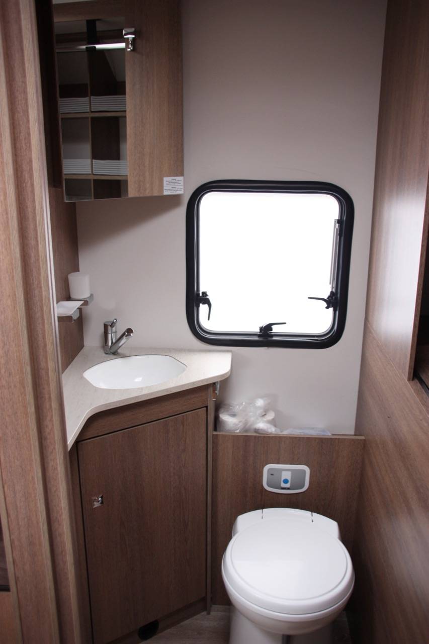 Achat Camping-car profilé occasion, maxi-salon, lit de pavillon, 4 couchages, Dethleffs Trend T 6767 à Roques près Toulouse (31)