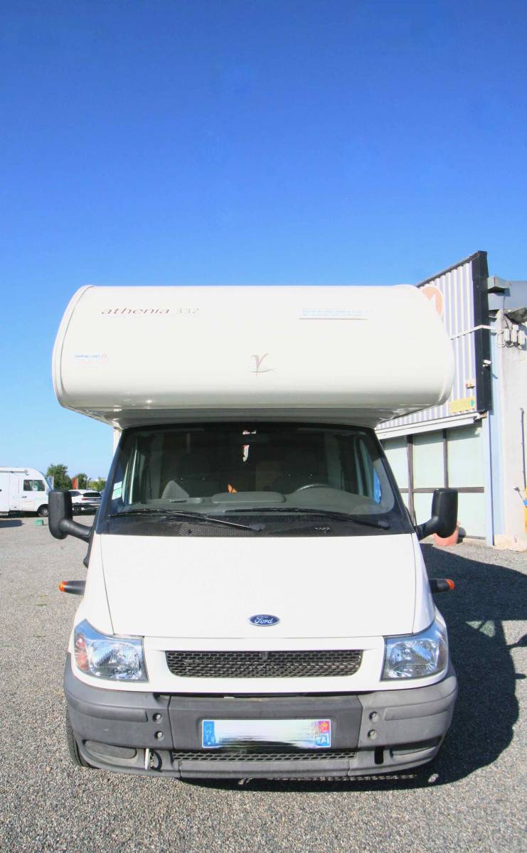 Vend Camping-car occasion capucine, 5 places, 6 couchages, lit à la française, compact, Vilamobil Athenia 332, à Roques, proche de Toulouse (31)