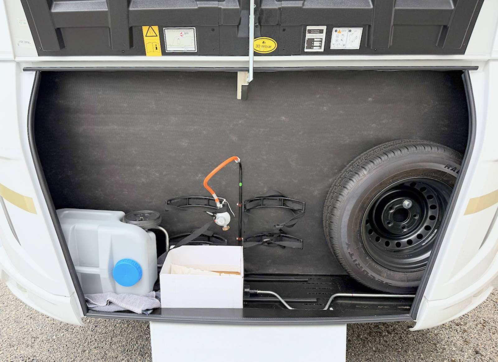 Achat Caravane Occasion, lit transversal, 4 places, 4,70 m, Weinsberg CaraOne 390 QD, à Roques proche de Toulouse (31)