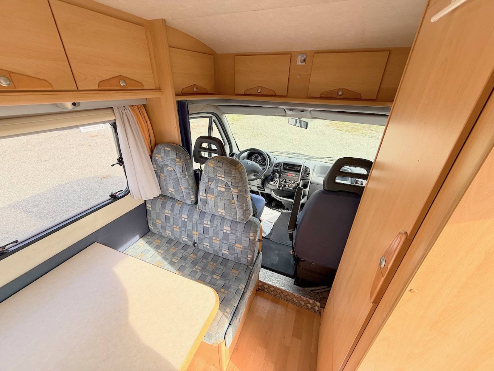 Achat Camping-car profilé occasion, petit prix, lit à la française, moins de 7 m, 4 couchages, Adriatik 572 DS, à Roques, près Toulouse (31)