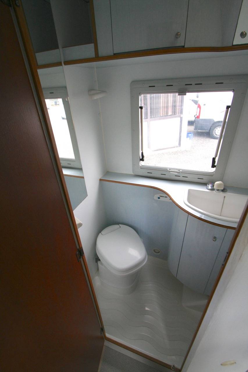 camping-car profile autostar amical 2006 roques, près Toulouse (31)