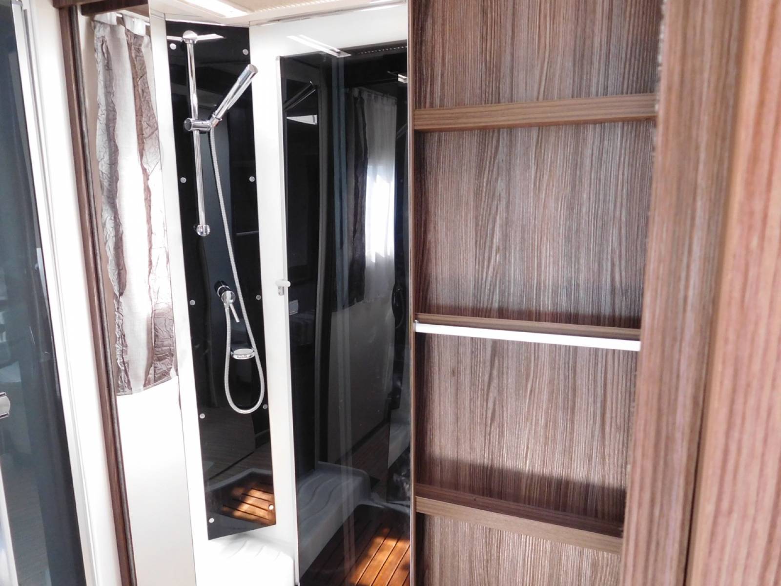 camping-car d'occasion 5 places profilé à Toulouse 31