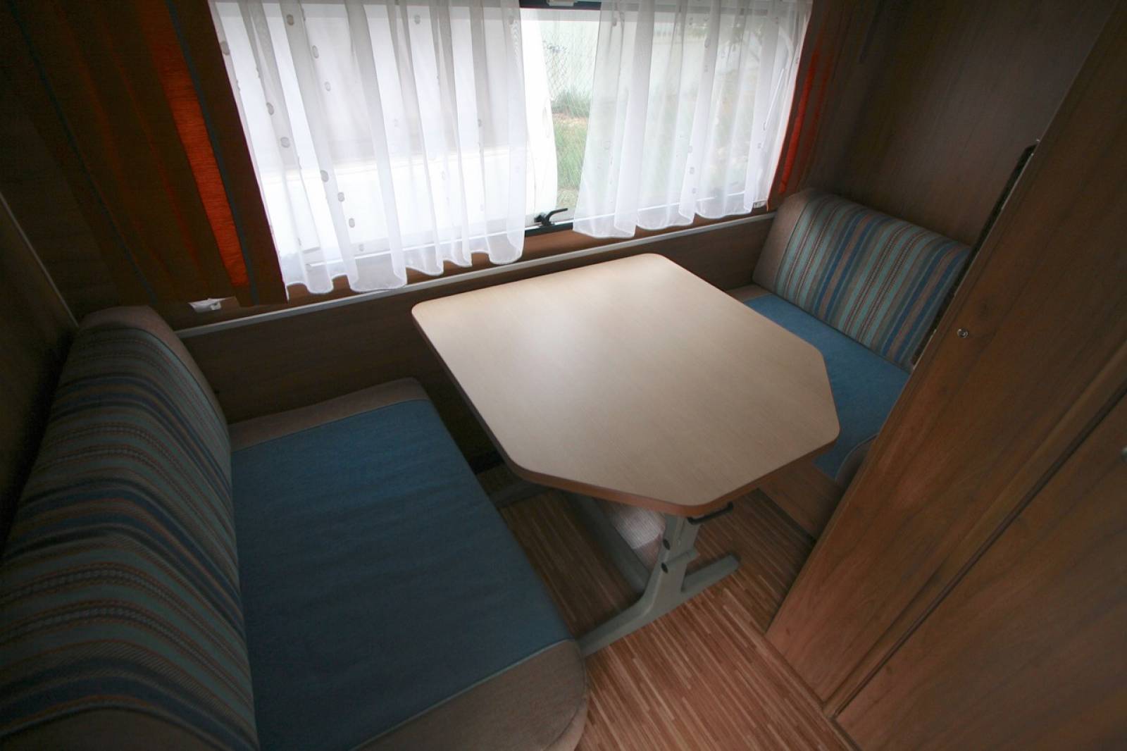 Vend Caravane occasion Bürstner Averso 415 TK 2008, à Roques proche Toulouse (31)