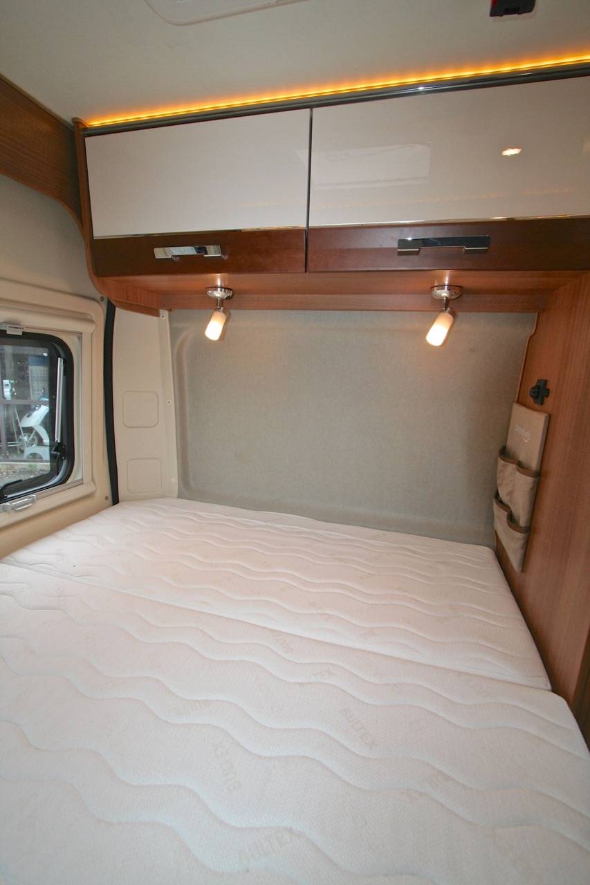 cherche Fourgon aménagé d'occasion Campérêve 64, à Roques près Toulouse (31), Midi-Pyrénées.