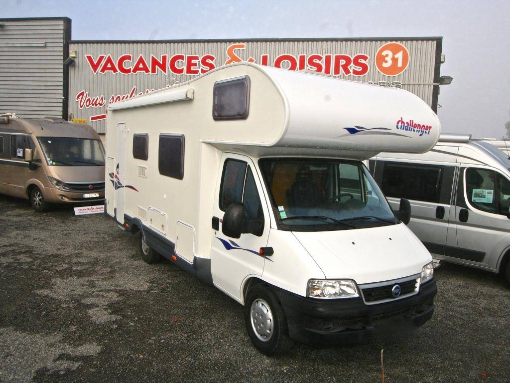 Camping-car capucine occasion 5 places/7couchages Challenger Genesis 45 à Toulouse