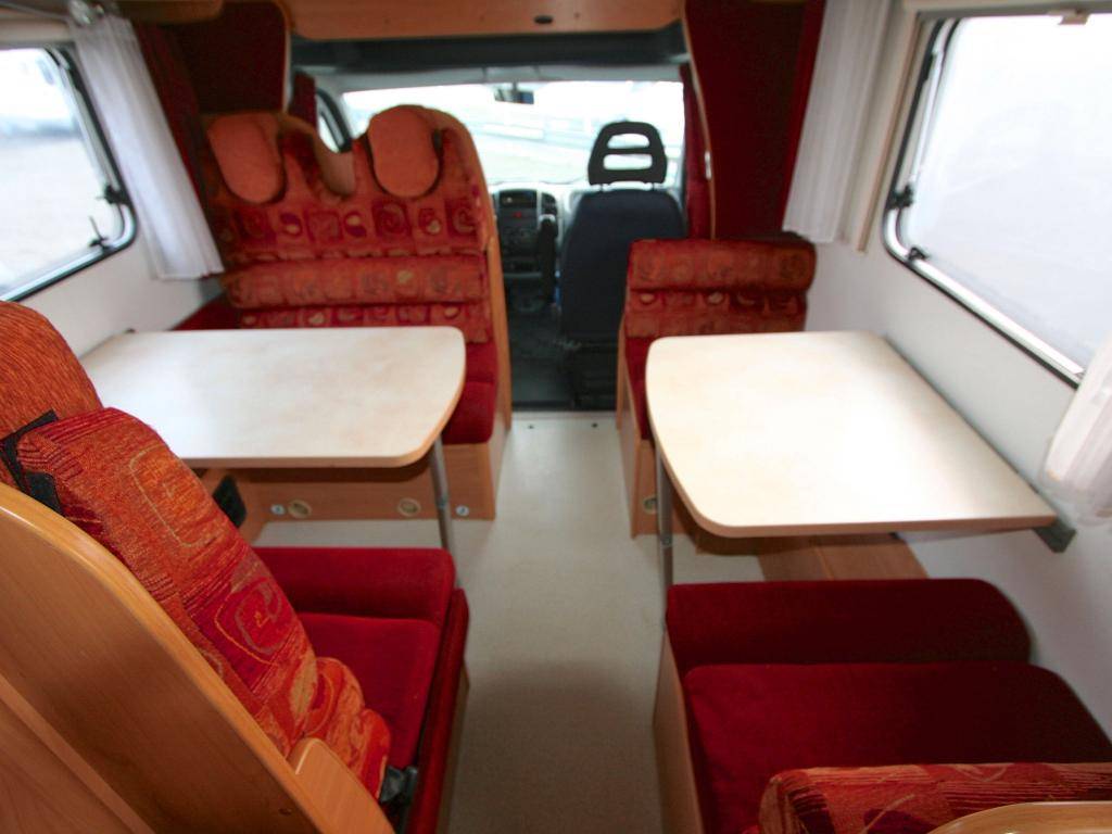 Camping-car capucine occasion 5 places/7couchages Challenger Genesis 45 à Toulouse