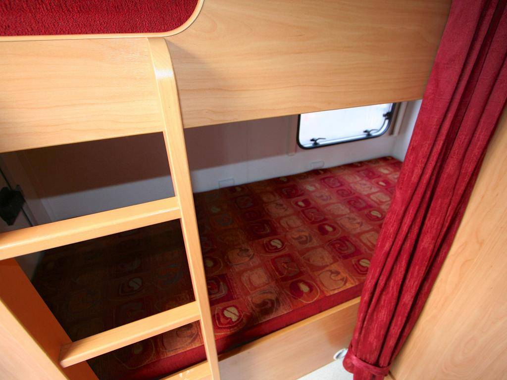 Camping-car capucine occasion 5 places/7couchages Challenger Genesis 45 à Toulouse