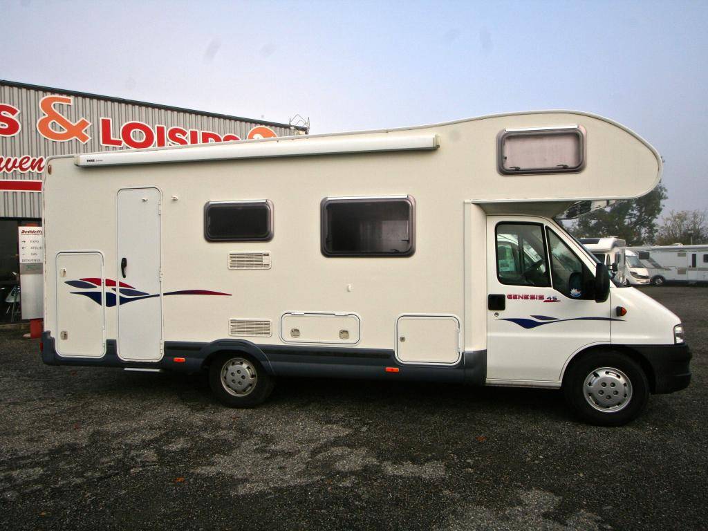 Camping-car capucine occasion 5 places/7couchages Challenger Genesis 45 à Toulouse