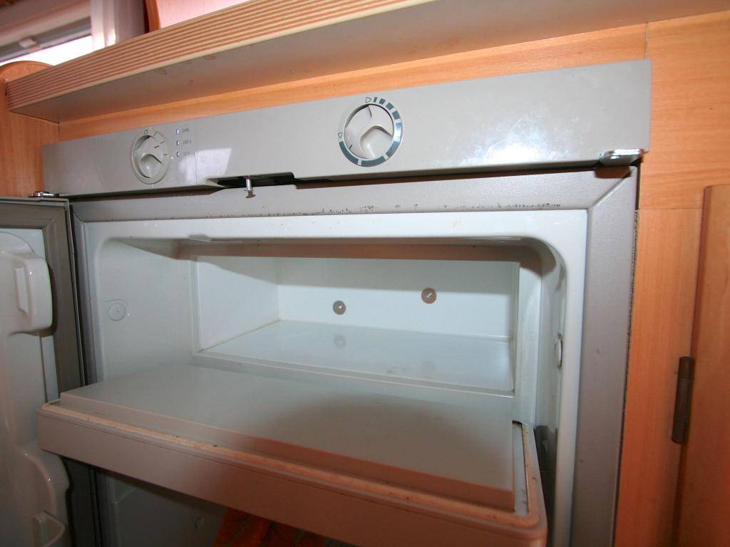 Camping-car capucine occasion 5 places/7couchages Challenger Genesis 45 à ToulouseCamping-car capucine occasion 5 places/7couchages Challenger Genesis 45 à Toulouse