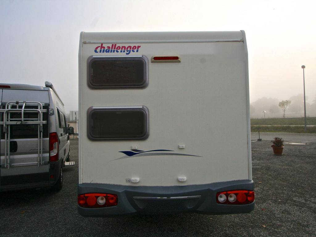 Camping-car capucine occasion 5 places/7couchages Challenger Genesis 45 à Toulouse