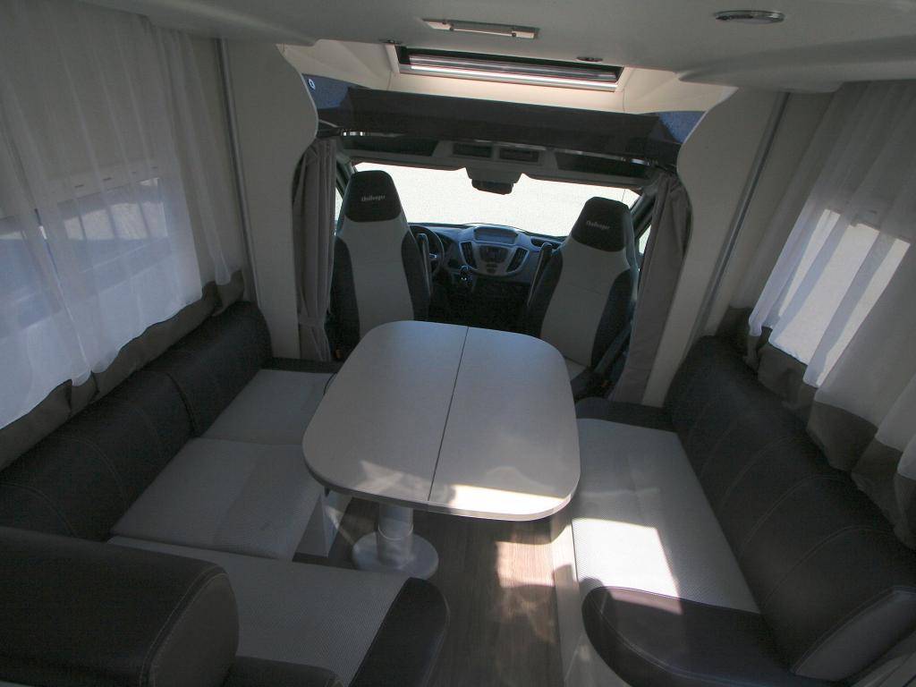 Vend Camping-car profilé occasion Maxi-salon lit de pavillon moins de 7m Challenger 290 Quartz à Roques près Toulouse 31