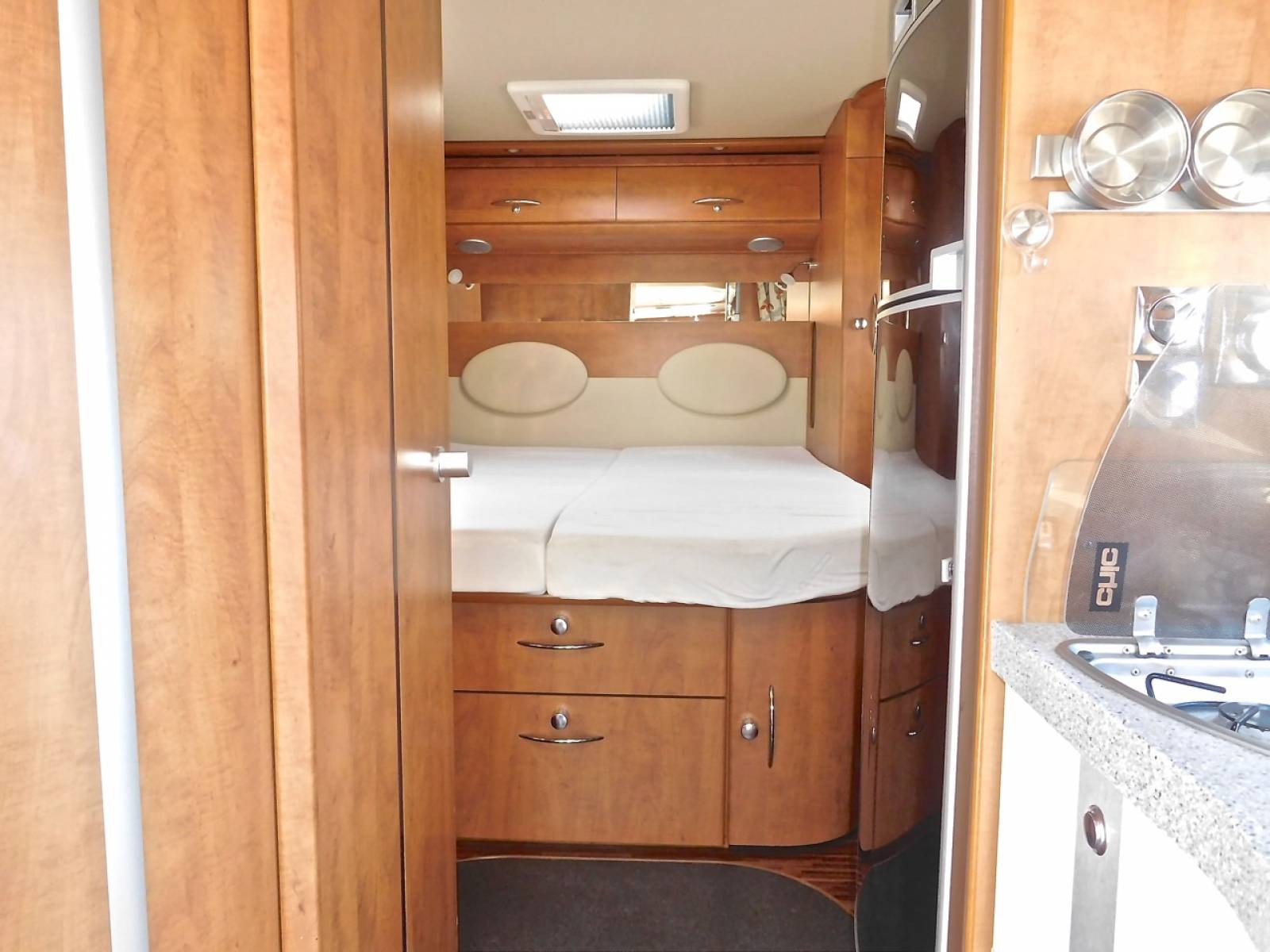 camping-car poids lourd d'occasion profilé, petit prix, CARTHAGO Chic Line T PLUS 5.2 H à Toulouse 31