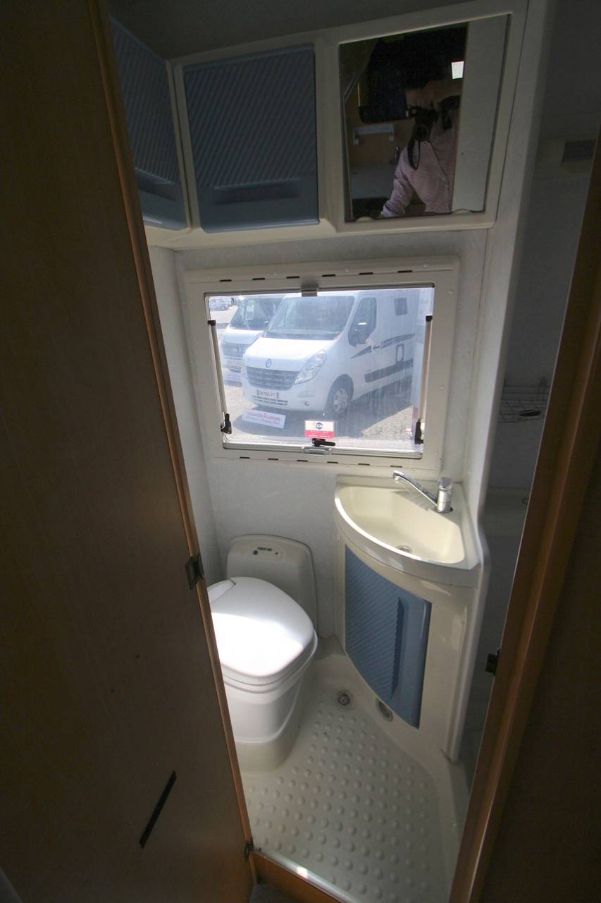 camping-car occasion capucine 6 places, Challenger 172, à Toulouse 31.