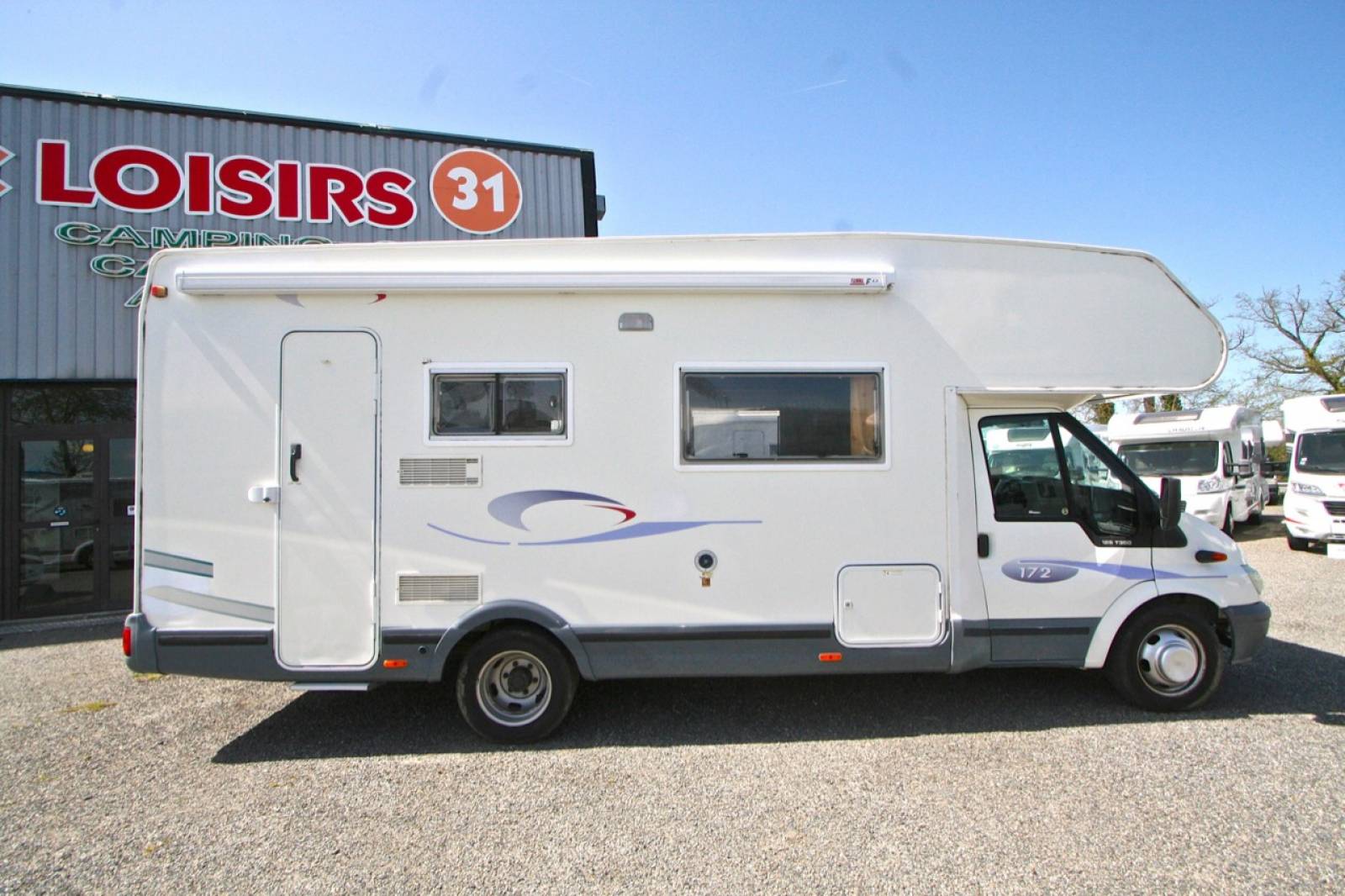 vend camping-car occasion capucine 6 places, Challenger 172, à Toulouse 31.