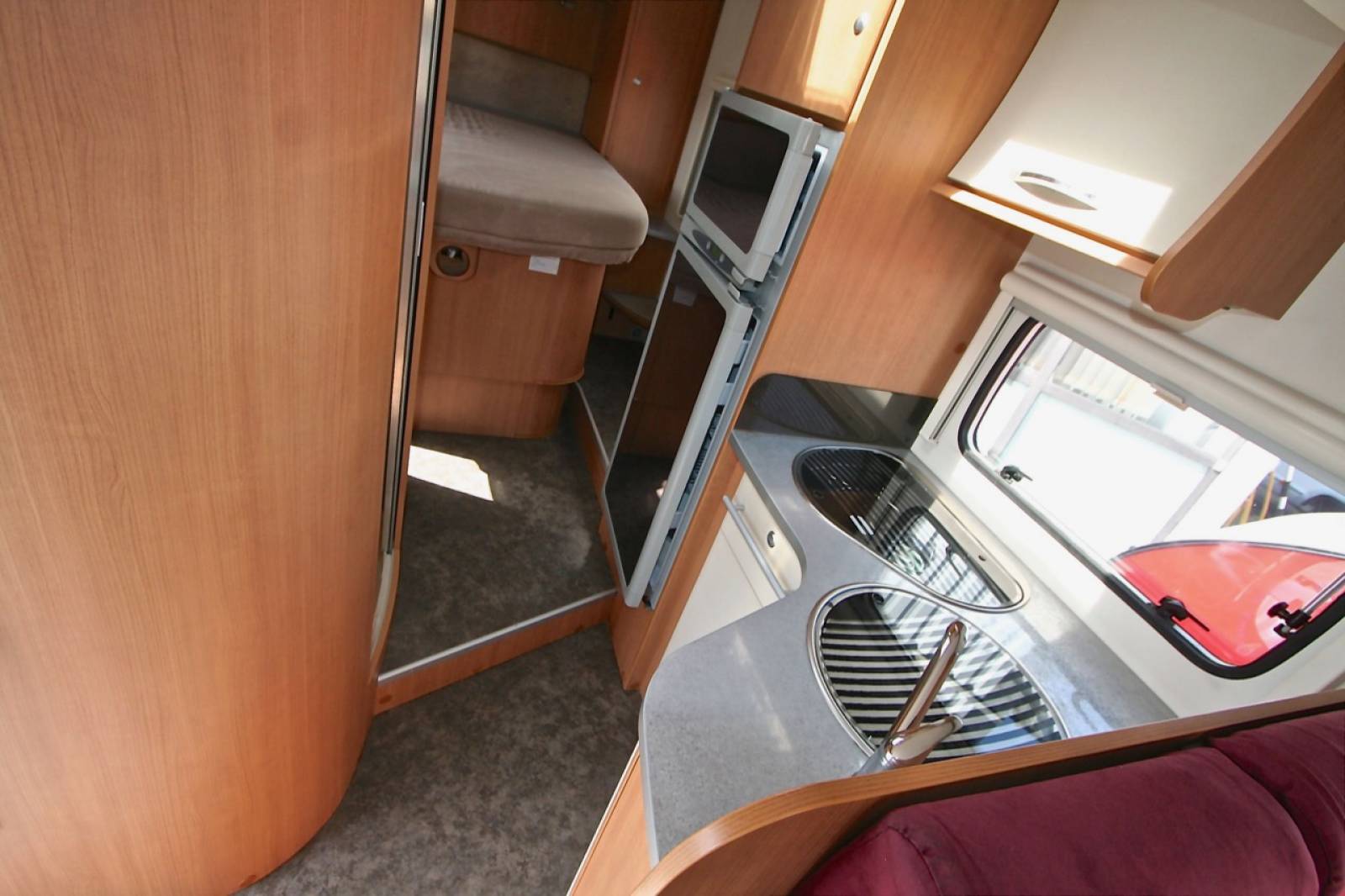 Vend Camping-car profilé occasion, lit central, 5 couchages Challenger Genesis 60, à Toulouse '31)