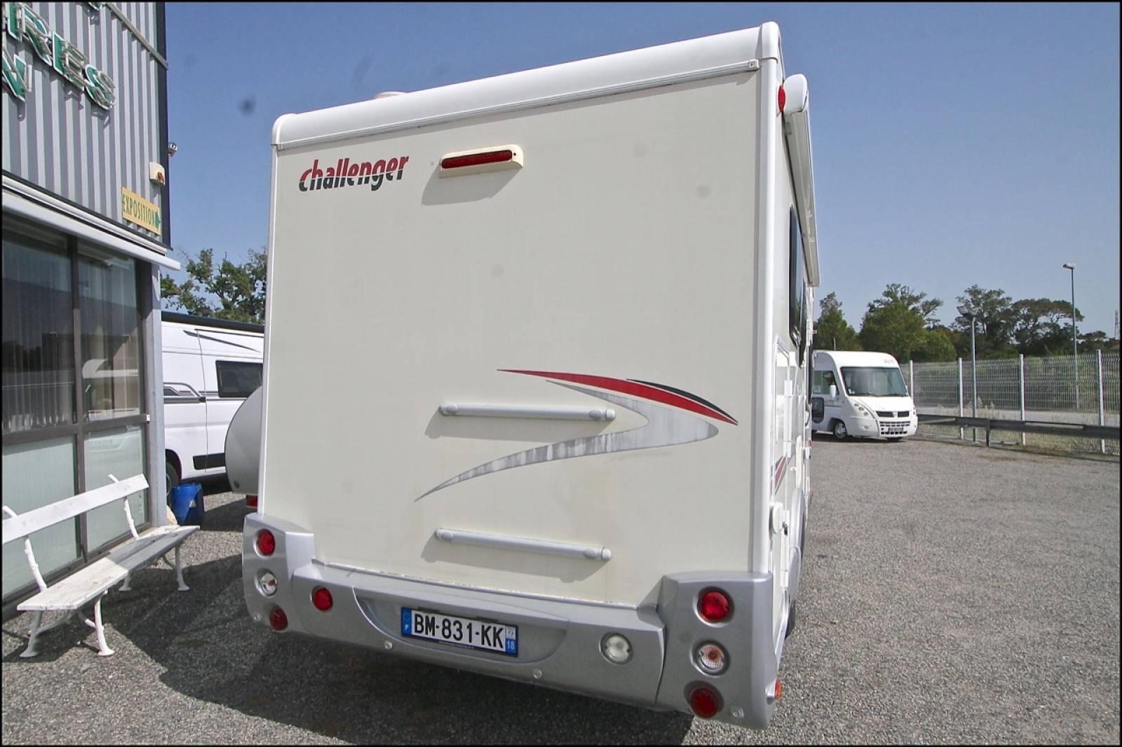 camping-car occasion challenger genesis 60 vacances et loisirs roques