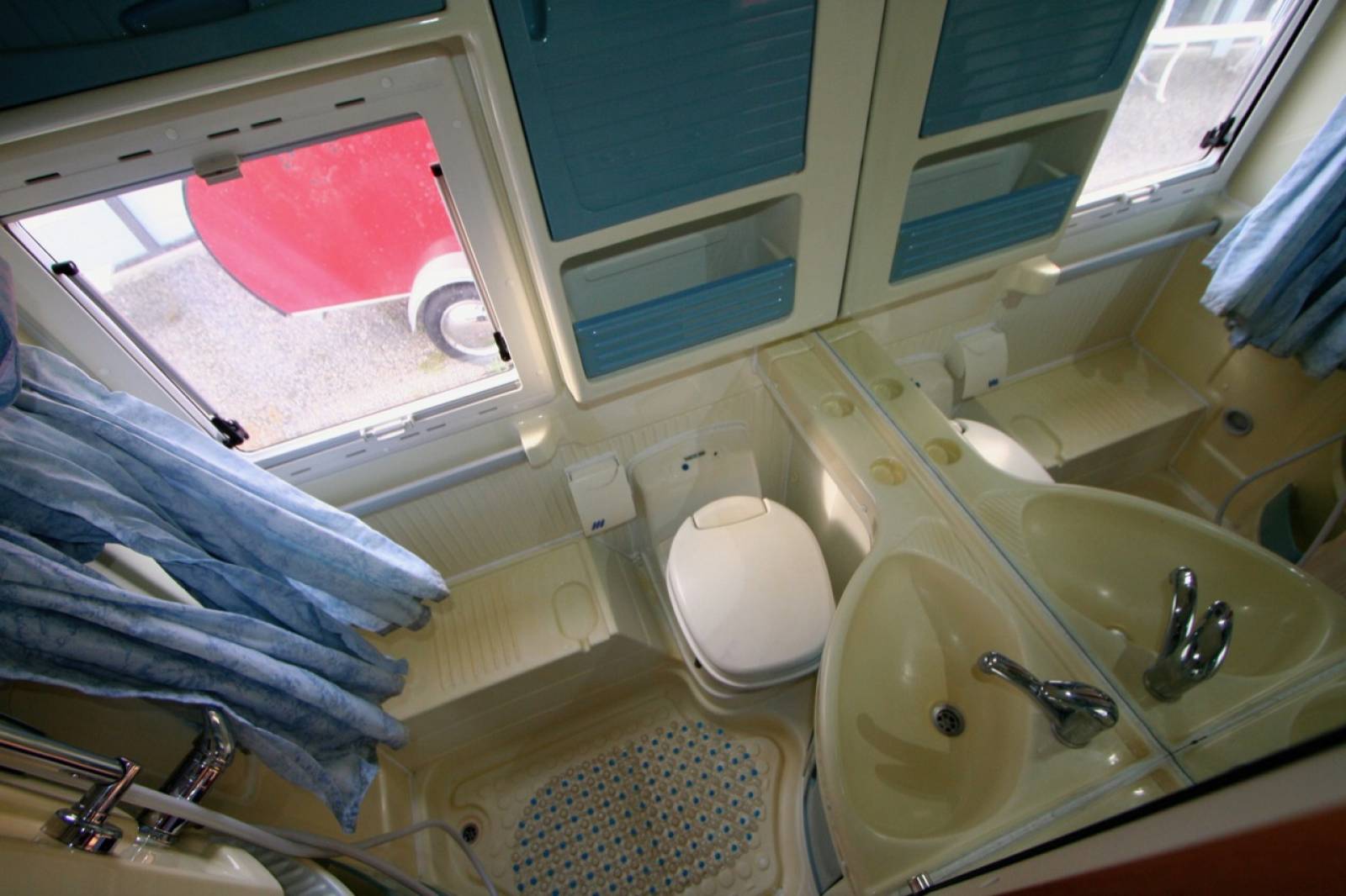 Achat camping-car occasion chausson allegro 68 roques