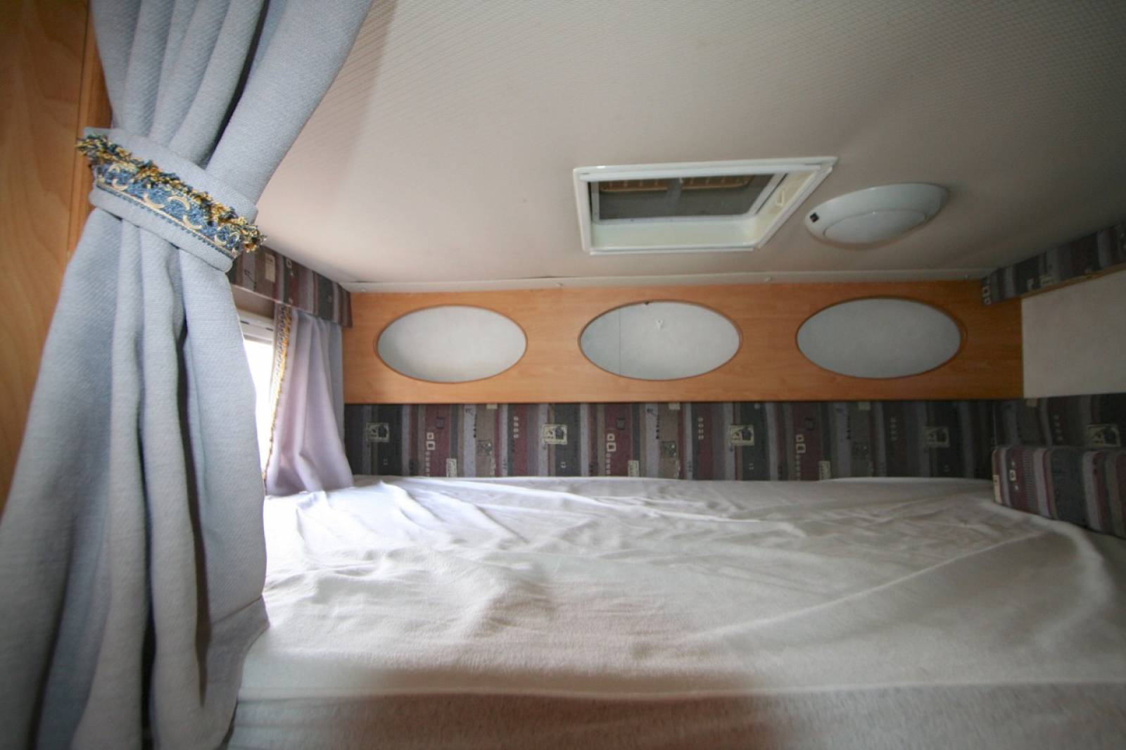 Achat camping-car occasion chausson allegro 68 roques