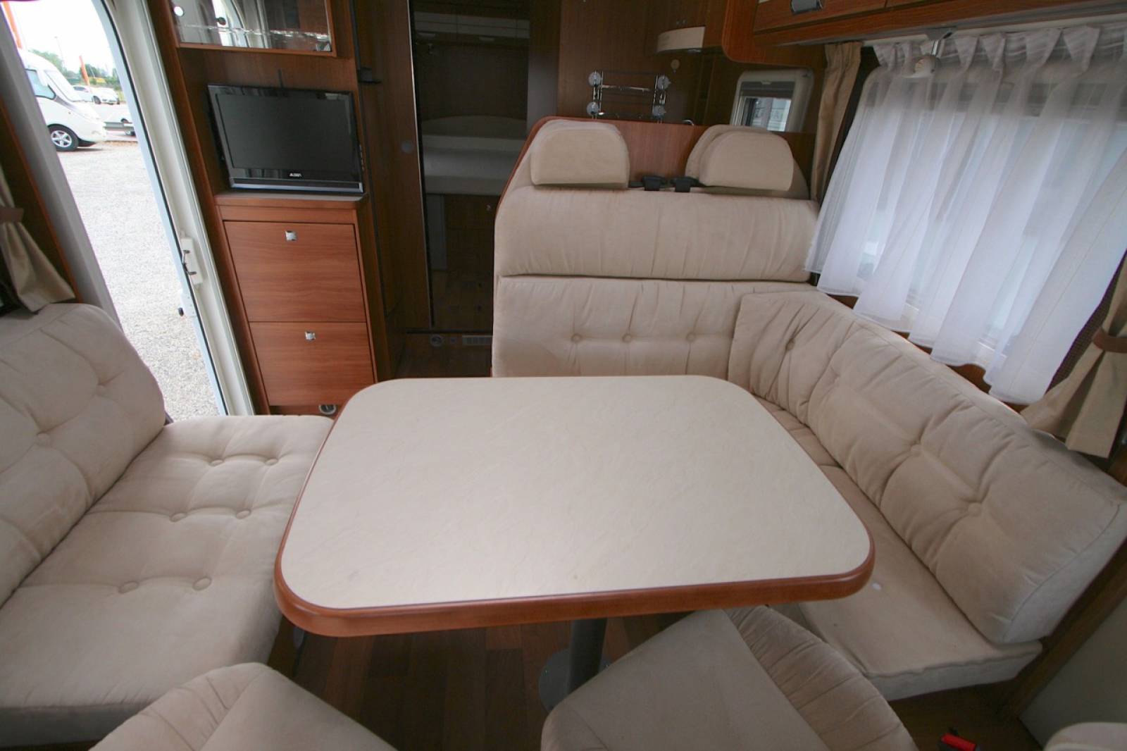 Achat Camping-car intégral occasion Dethleffs Advantage i 7151 DBM, lit central et de pavillon, 4 places, 150cv, poids lourd, fabrication allemande, très bien équipé, visible à Toulouse (31)