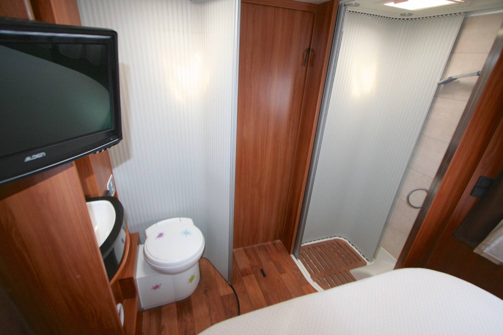 Achat Camping-car poids lourd intégral occasion Dethleffs Advantage i 7151 DBM, lit central et de pavillon, 4 places, 150cv, poids lourd, fabrication allemande, très bien équipé, visible à Toulouse (31)