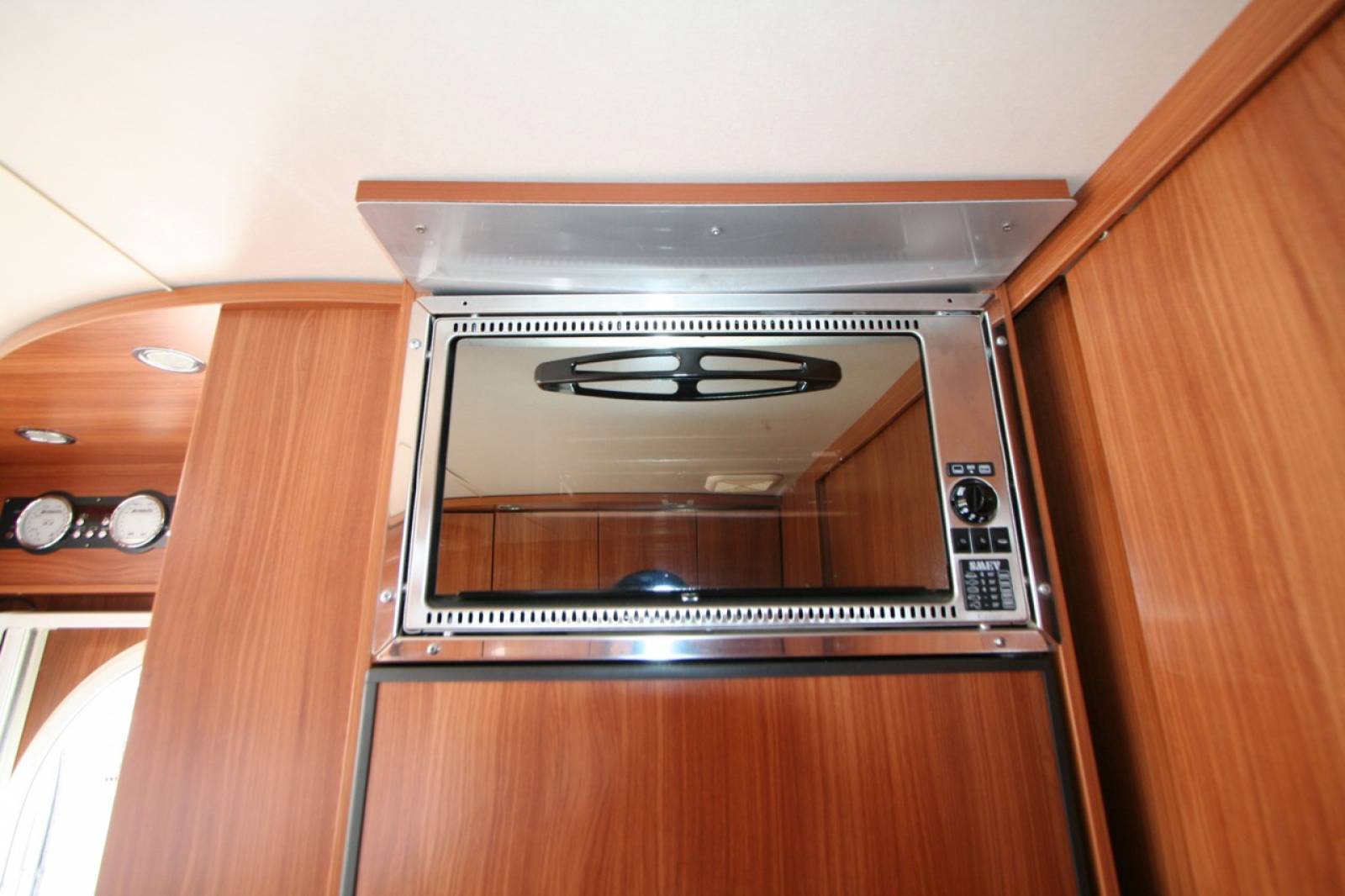 Achat Camping-car poids lourd intégral occasion Dethleffs Advantage i 7151 DBM, lit central et de pavillon, 4 places, 150cv, poids lourd, fabrication allemande, très bien équipé, visible à Toulouse (31)