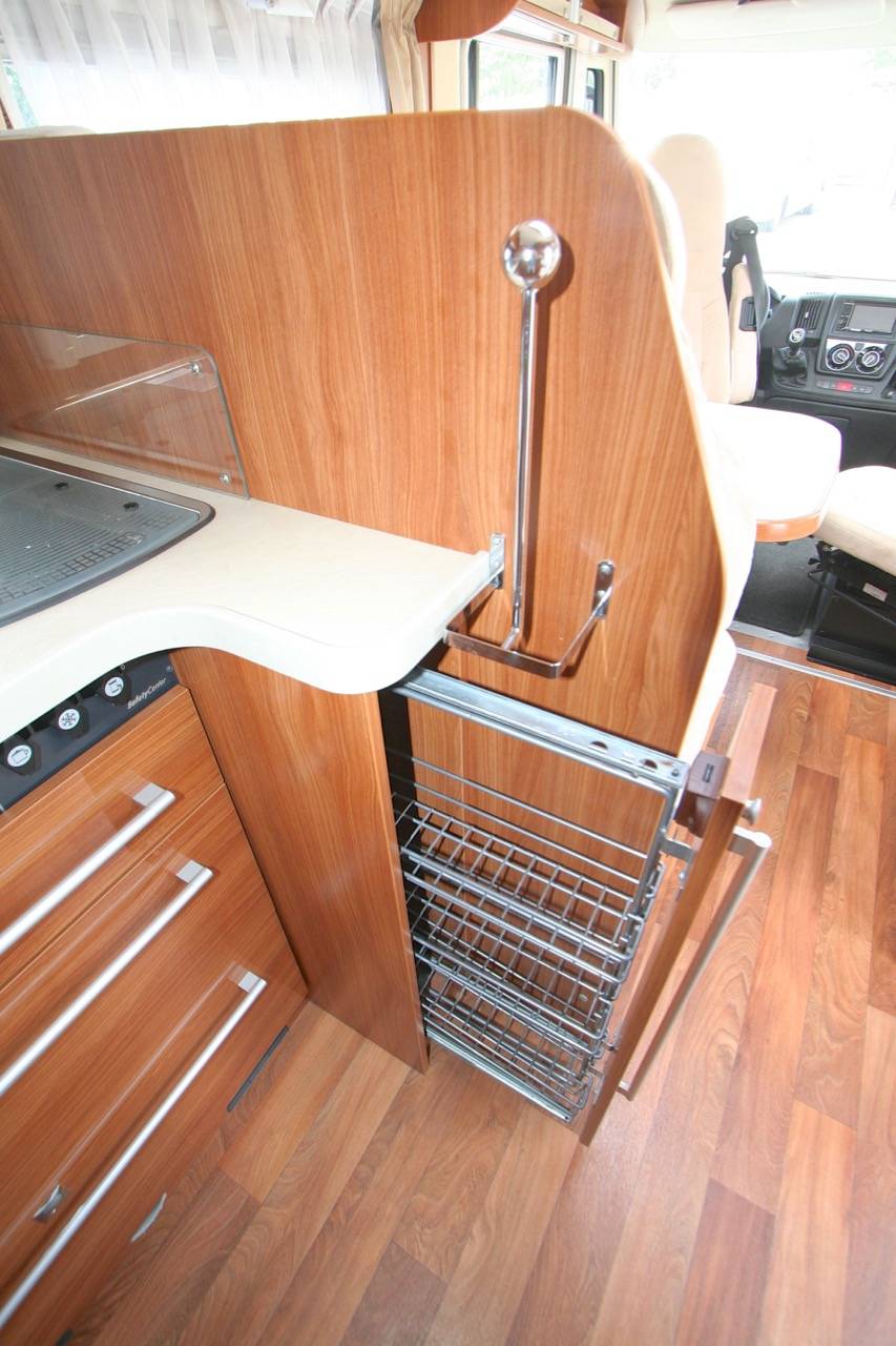 Achat Camping-car poids lourd  intégral occasion Dethleffs Advantage i 7151 DBM, lit central et de pavillon, 4 places, 150cv, poids lourd, fabrication allemande, très bien équipé, visible à Toulouse (31)