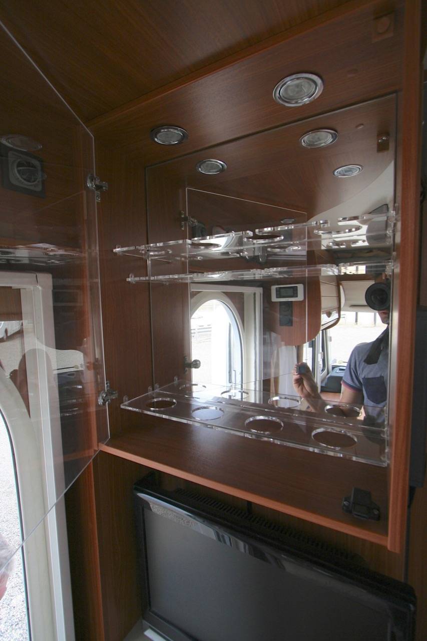 Achat Camping-car poids lourd intégral occasion Dethleffs Advantage i 7151 DBM, lit central et de pavillon, 4 places, 150cv, poids lourd, fabrication allemande, très bien équipé, visible à Toulouse (31)