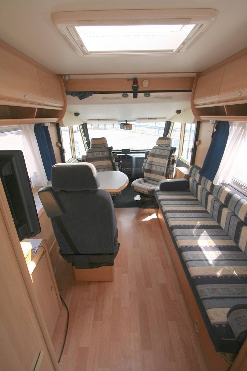 Achat Camping-car Intégral occasion Dethleffs Esprit Globetrotter i5830 B, pour 2,  près 6 m, petit prix, à Toulouse (31)