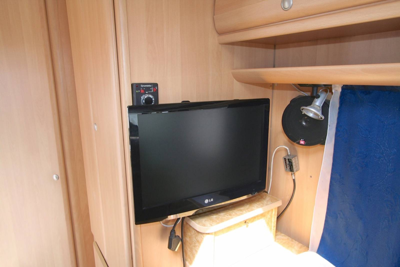 Achat Camping-car Intégral occasion Dethleffs Esprit Globetrotter i5830 B, pour 2,  près 6 m, petit prix, à Toulouse (31)