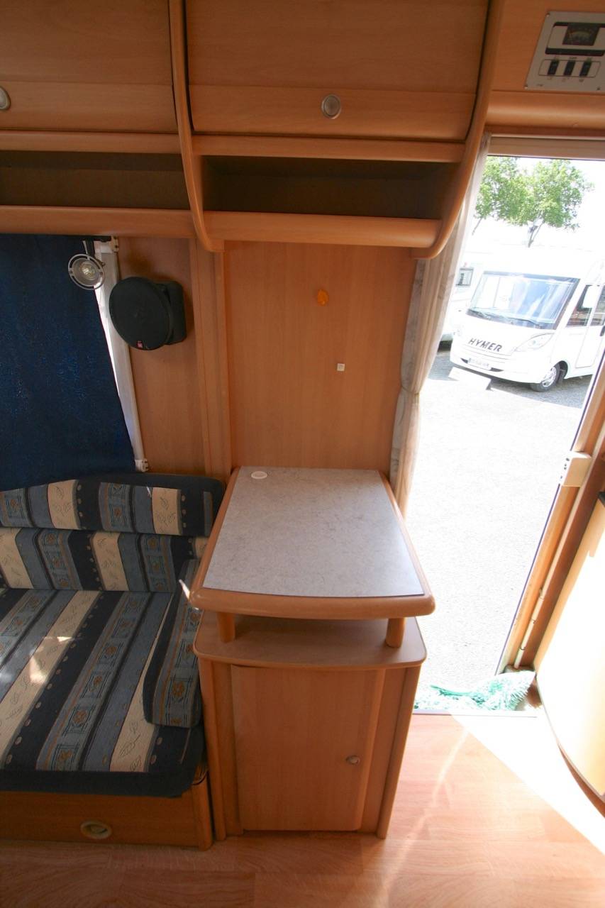 Achat Camping-car Intégral occasion Dethleffs Esprit Globetrotter i5830 B, pour 2,  près 6 m, petit prix, à Toulouse (31)