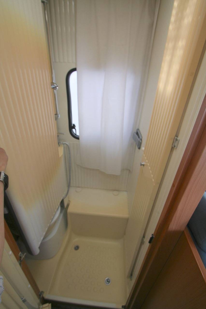 Achat Camping-car capucine occasion, 6 couchages, compact, Dethleffs Globe R 588 A, à Toulouse, Roques (31)