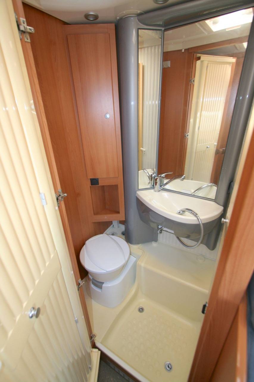 Achat Camping-car capucine occasion, 6 couchages, compact, Dethleffs Globe R 588 A, à Toulouse, Roques (31)