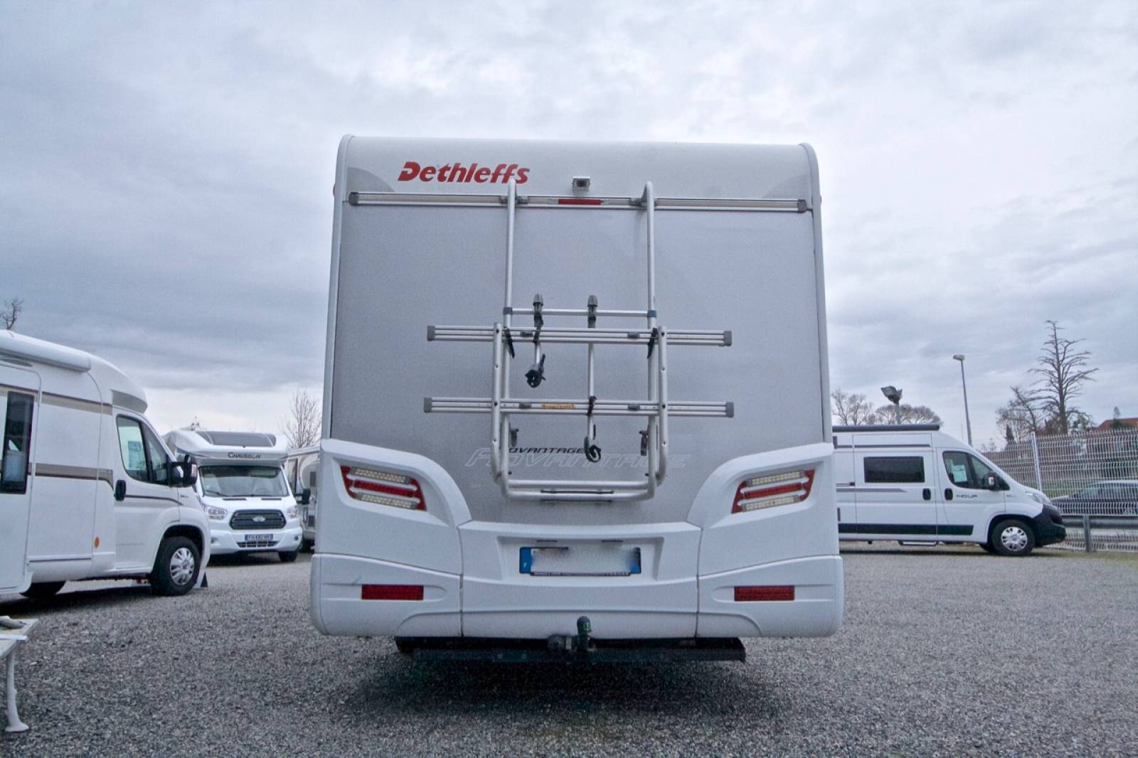 Achetez ce camping-car Intégral d'occasion Dethleffs Advantage i 7151 DBM, lit central, 4 places, 180 CV, à Roques, près Toulouse (31) Midi-Pyrénées