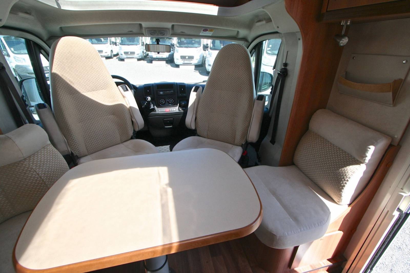 Achat Camping-car Occasion profilé, Hymermobil 698 CL, à Roques, Midi-pyrénées