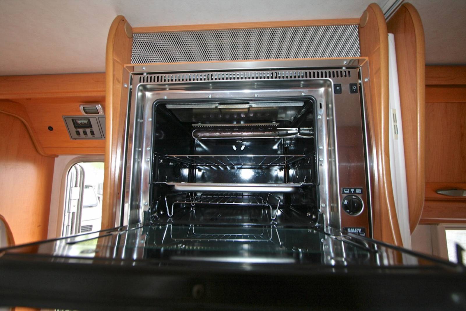 Camping-car profilé d'occasion, Hymertramp TM 655, à Roques (31)