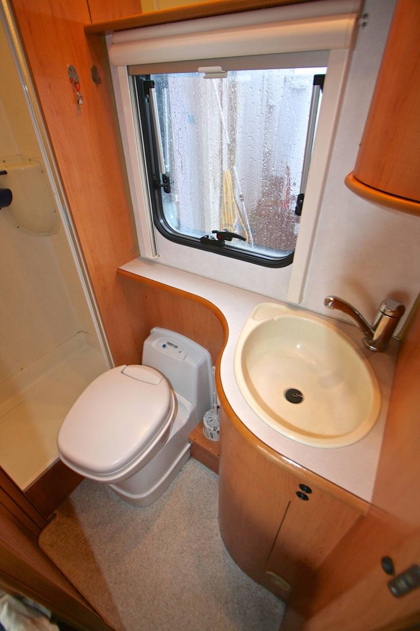 Camping-car profilé d'occasion, Hymertramp TM 655, à Roques (31)